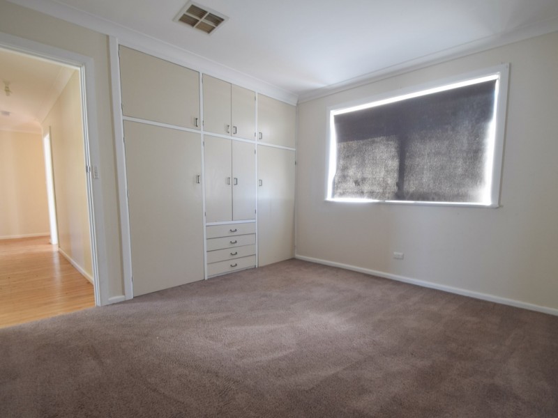 25 White Street, Young NSW 2594