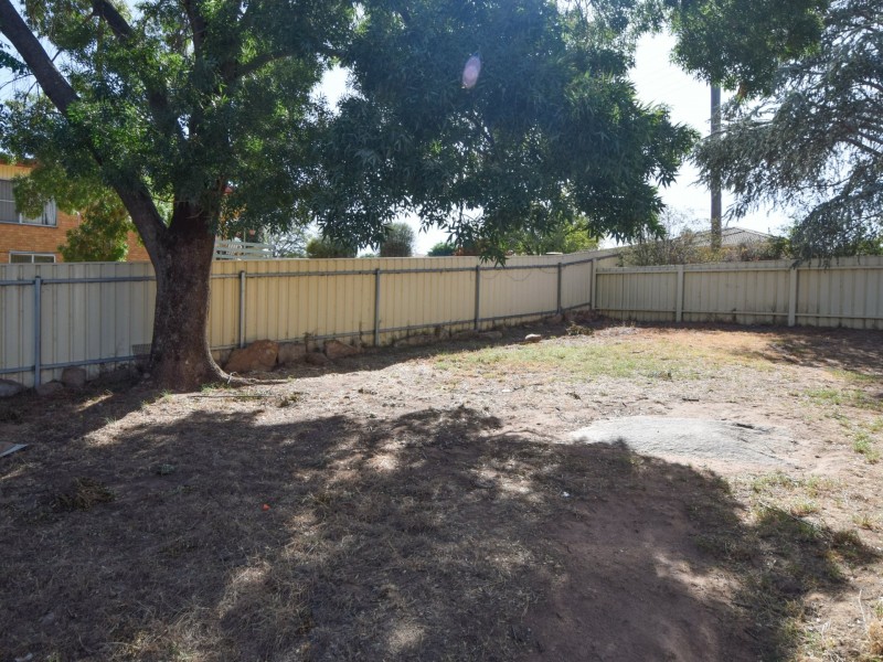 25 White Street, Young NSW 2594