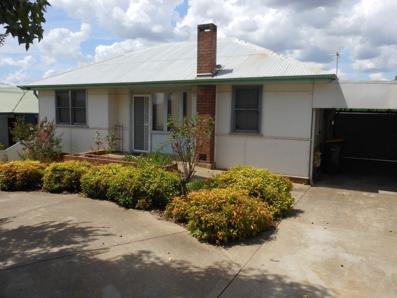 119 Berthong Street, Young NSW 2594