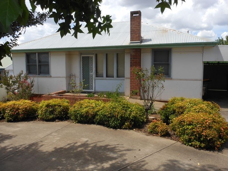 119 Berthong Street, Young NSW 2594