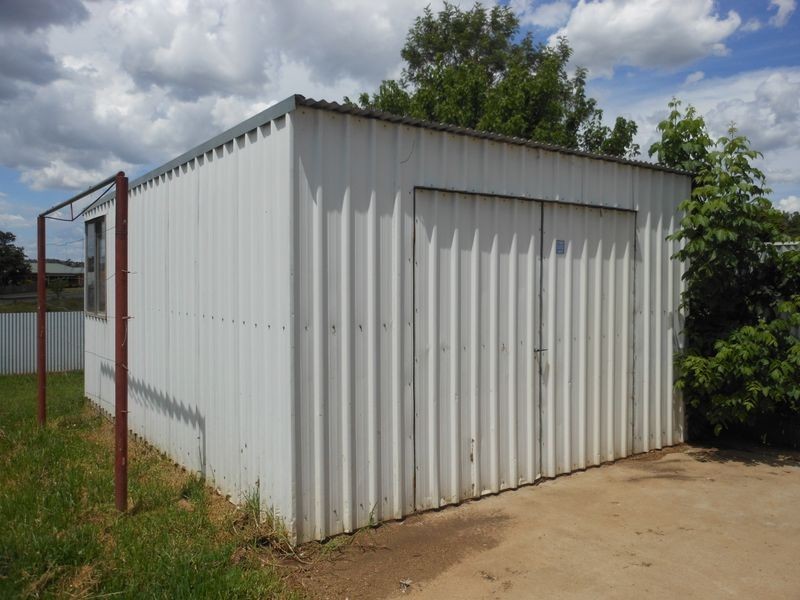 119 Berthong Street, Young NSW 2594
