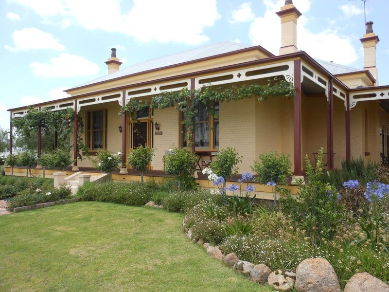 1560 Pinnacle Rd, Grenfell NSW 2810