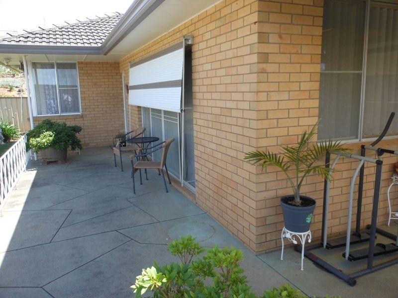 25 Fontenoy St, Young NSW 2594