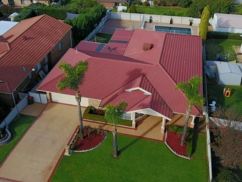 18 Mathew Street, Young NSW 2594