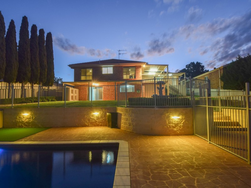 18 Mathew Street, Young NSW 2594