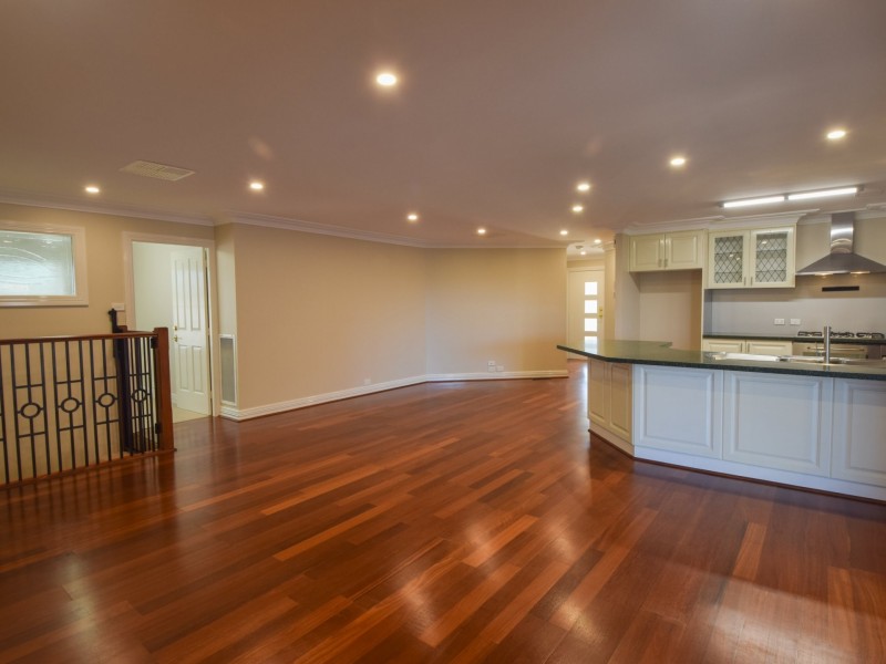 18 Mathew Street, Young NSW 2594