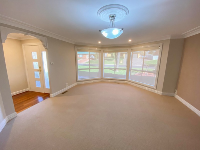 18 Mathew Street, Young NSW 2594