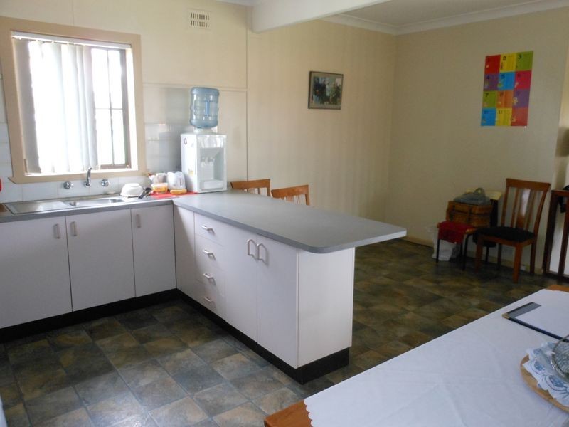 54 Currawong Street, Young NSW 2594