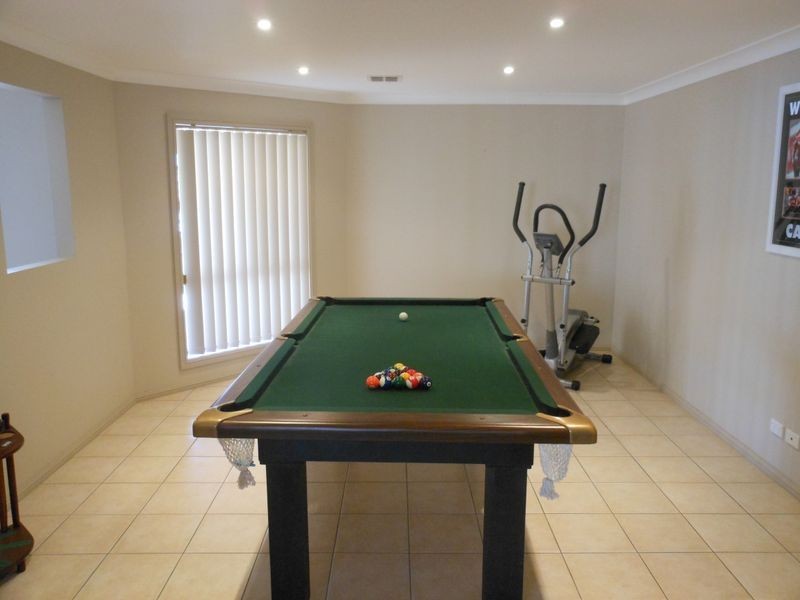 3 Scott Place, Young NSW 2594