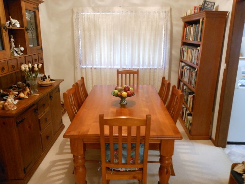 70 Fontenoy Street, Young NSW 2594