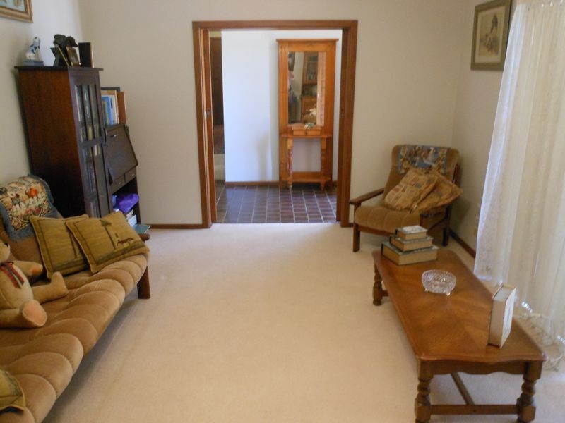 70 Fontenoy Street, Young NSW 2594