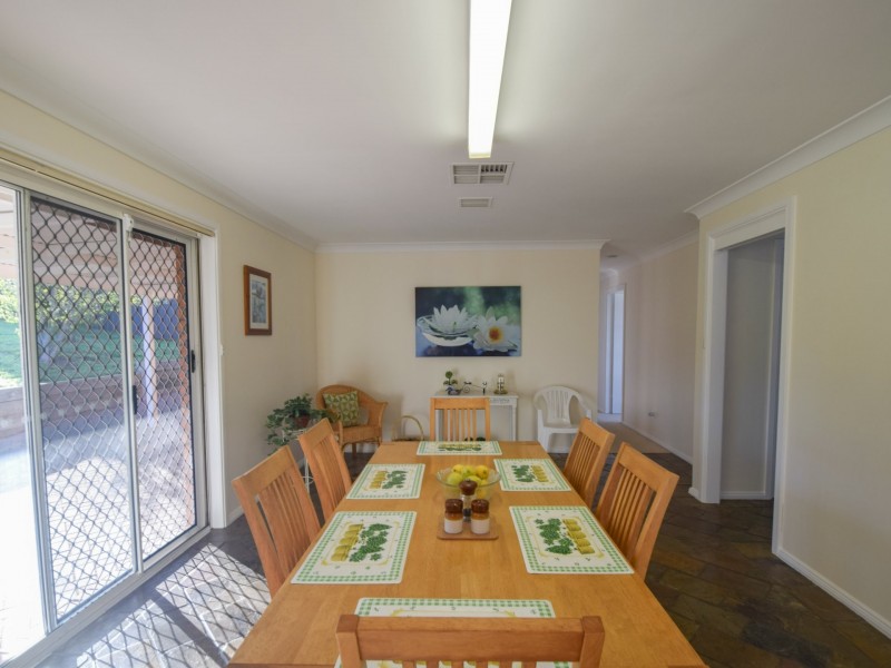 4 Jim Anderson Avenue, Young NSW 2594