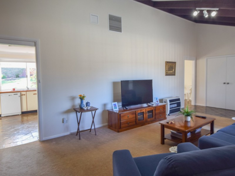 4 Jim Anderson Avenue, Young NSW 2594