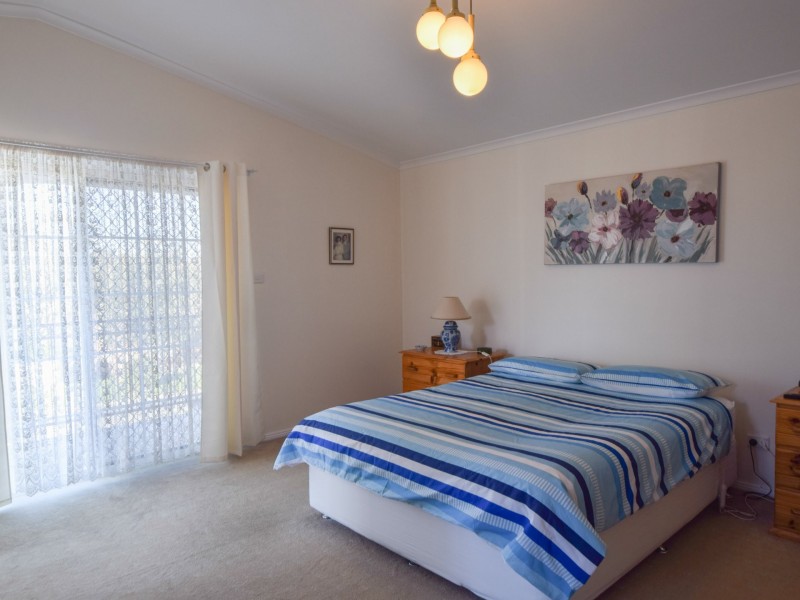 4 Jim Anderson Avenue, Young NSW 2594