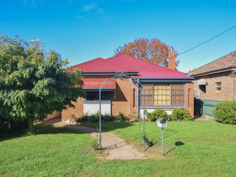 38 Yass Street, Young NSW 2594