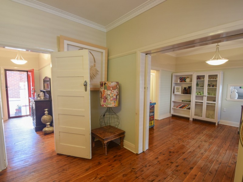 38 Yass Street, Young NSW 2594