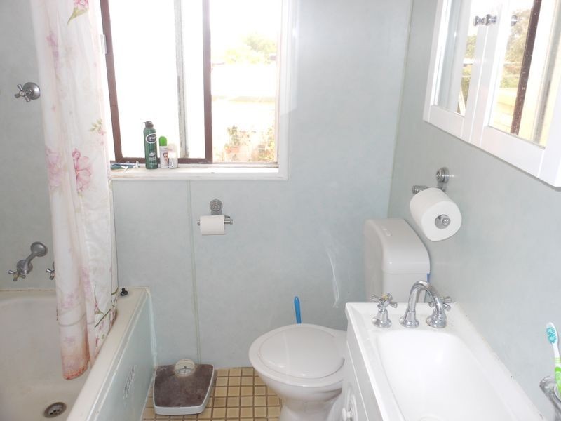 69 Allanan Street, Young NSW 2594