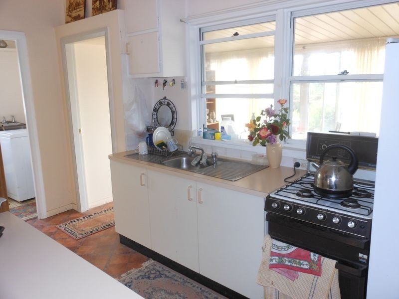 69 Allanan Street, Young NSW 2594