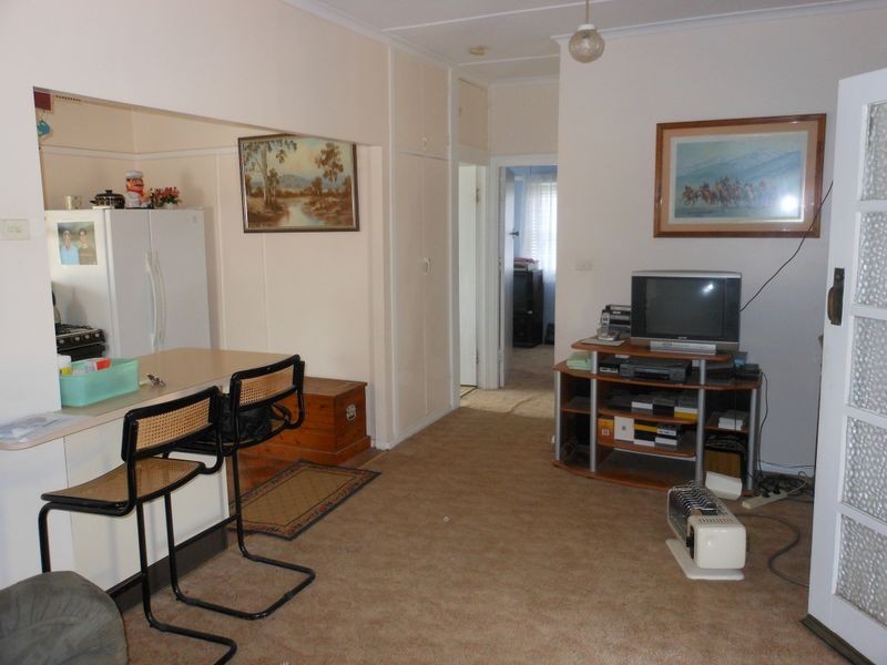 69 Allanan Street, Young NSW 2594