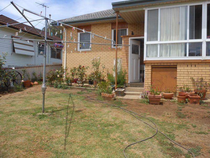 69 Allanan Street, Young NSW 2594