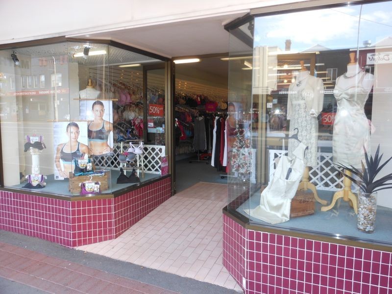 124 Boorowa Street, Young NSW 2594