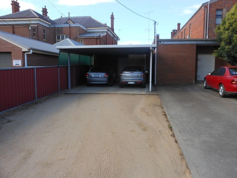 124 Boorowa Street, Young NSW 2594