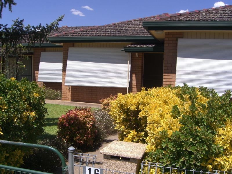 16 Clarke Street, Young NSW 2594