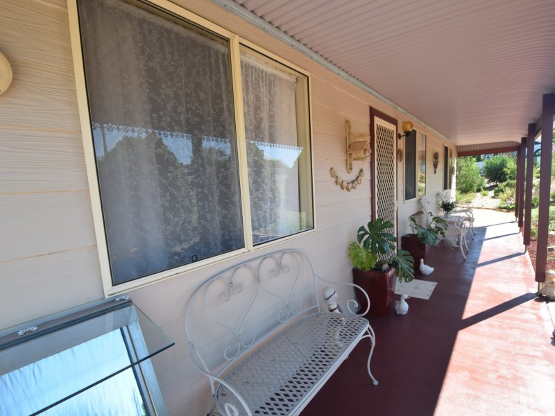 36 Demondrille Street, Young NSW 2594