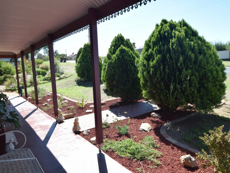 36 Demondrille Street, Young NSW 2594