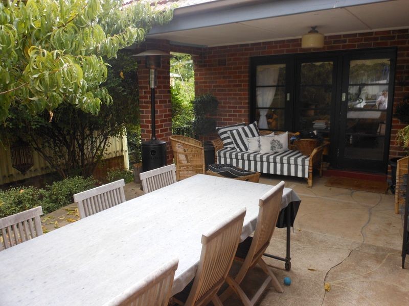 41 Wombat St, Young NSW 2594