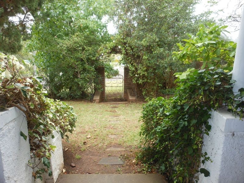 115 Edwards Street, Young NSW 2594