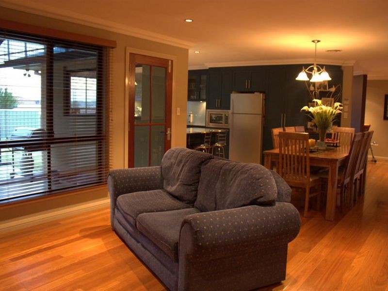 5 Chantilly Place, Young NSW 2594