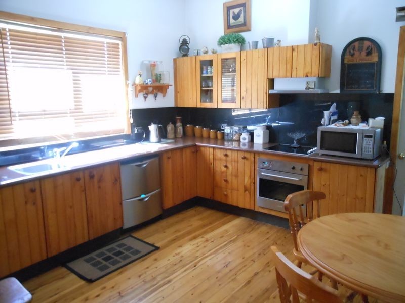 684 Maimuru S.S Rd, Young NSW 2594