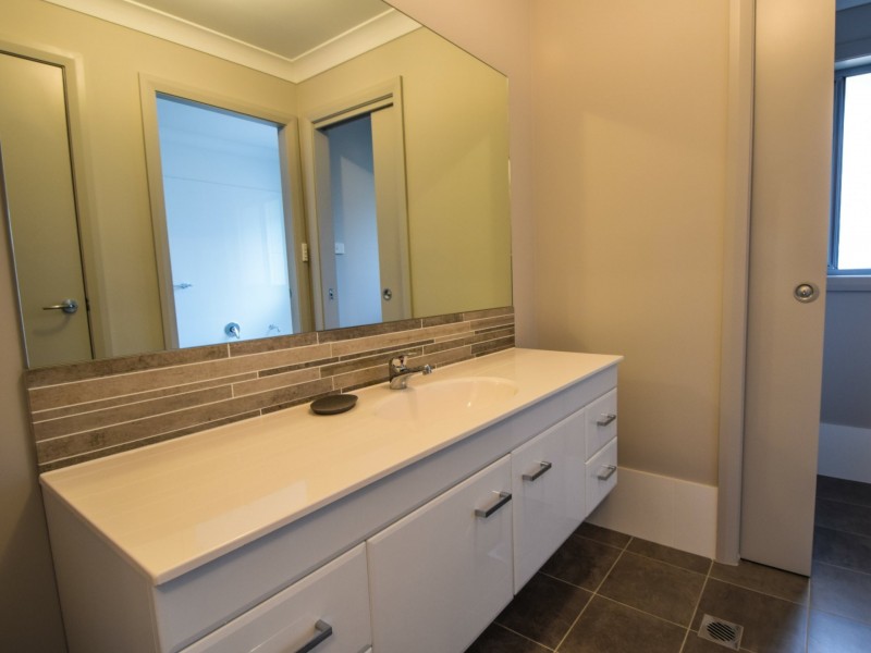 3 Jordan Place, Young NSW 2594