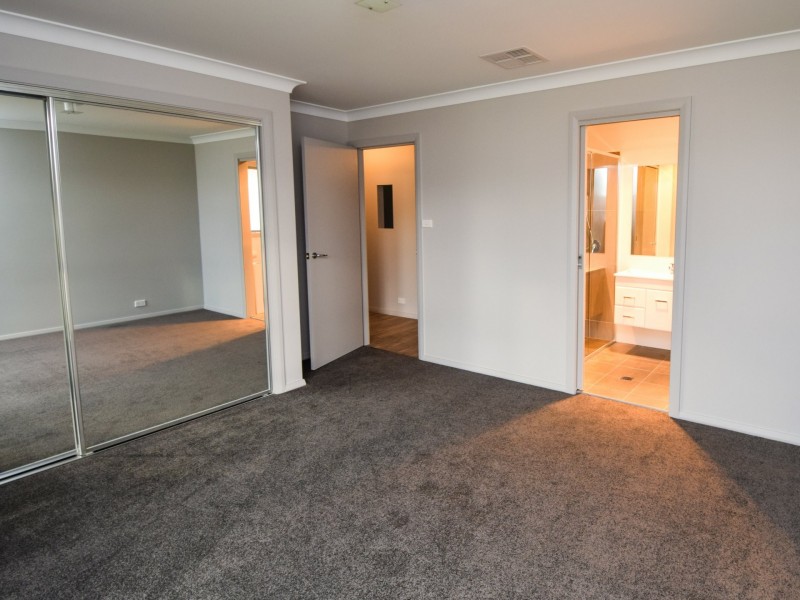 3 Jordan Place, Young NSW 2594