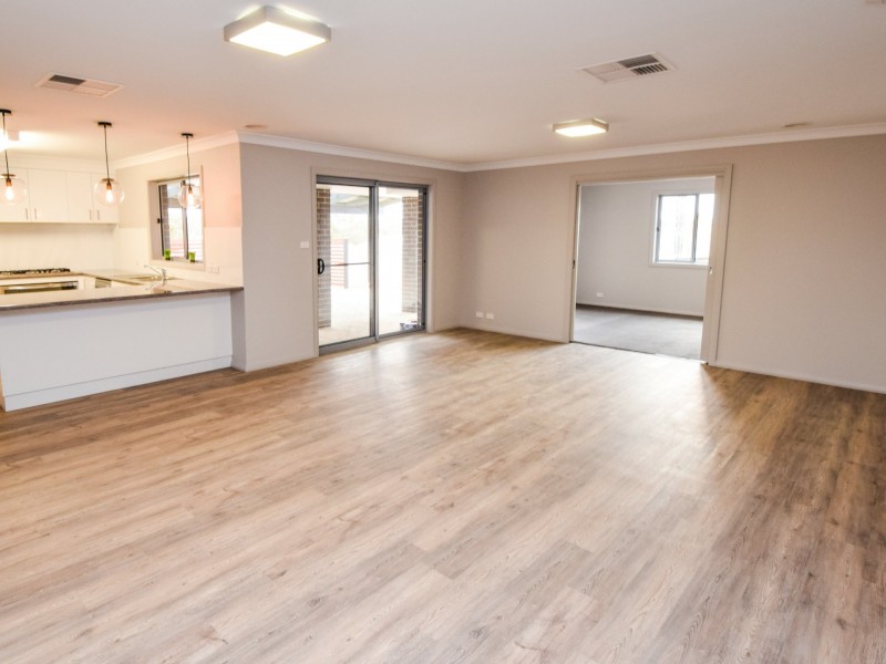 3 Jordan Place, Young NSW 2594