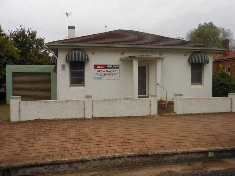 9 Boorowa Street, Young NSW 2594