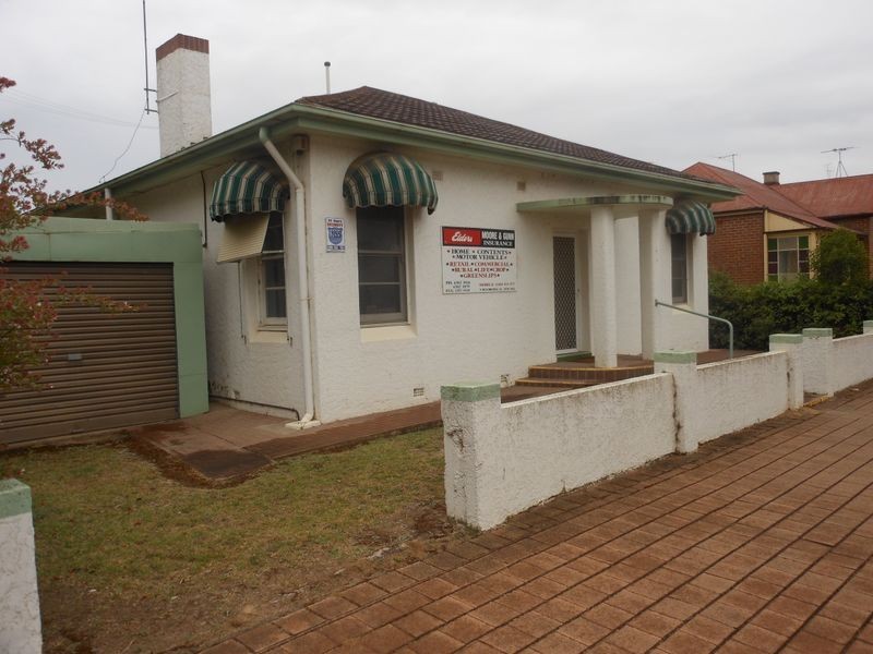 9 Boorowa Street, Young NSW 2594