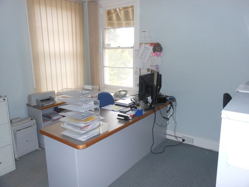 9 Boorowa Street, Young NSW 2594