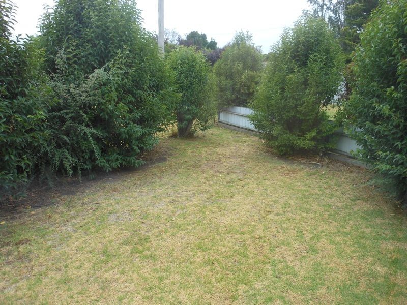 9 Boorowa Street, Young NSW 2594