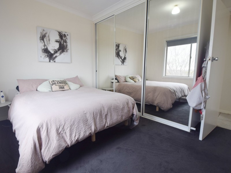 6 Milong Street, Young NSW 2594