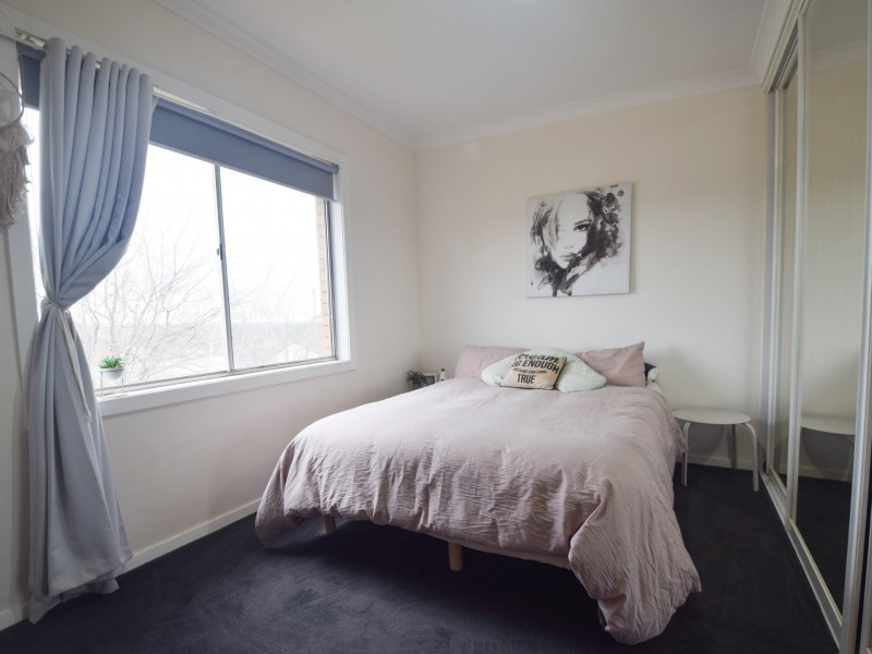 6 Milong Street, Young NSW 2594