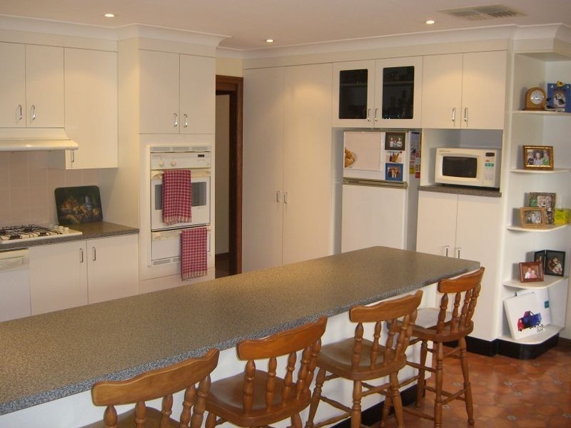 5 Samuel Court, Young NSW 2594