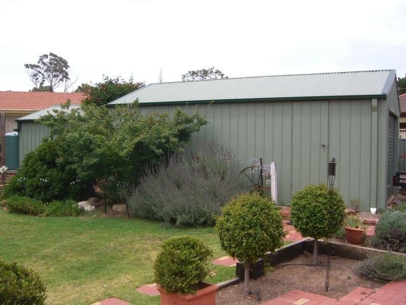 5 Samuel Court, Young NSW 2594