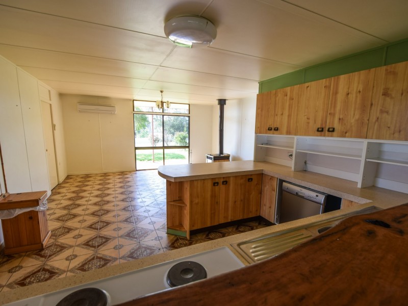 88 Willawong Street, Young NSW 2594