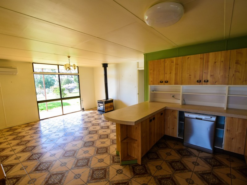 88 Willawong Street, Young NSW 2594