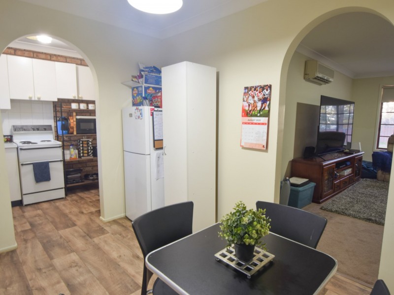 1 to 6/17 Miro Street, Young NSW 2594