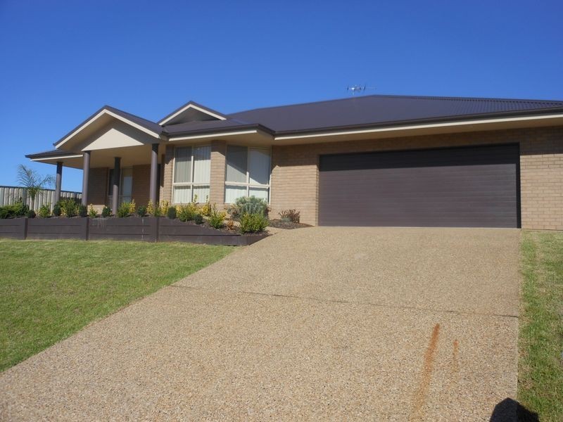 13 Jordon, Young NSW 2594
