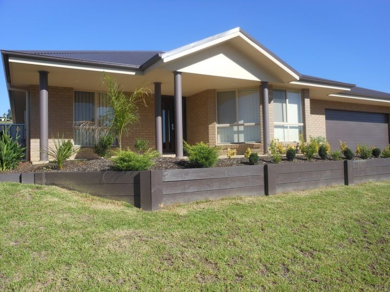 13 Jordon, Young NSW 2594