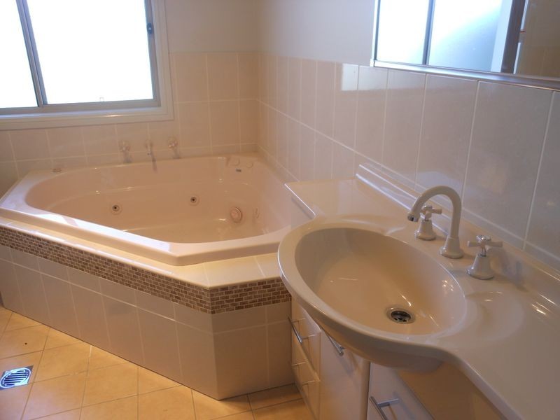 13 Jordon, Young NSW 2594
